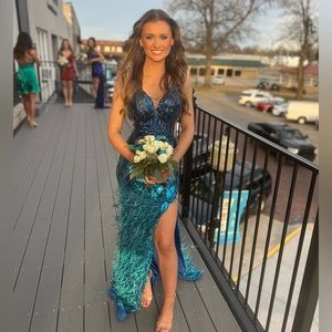 Beautiful ombre Jovani Dress! Size 00